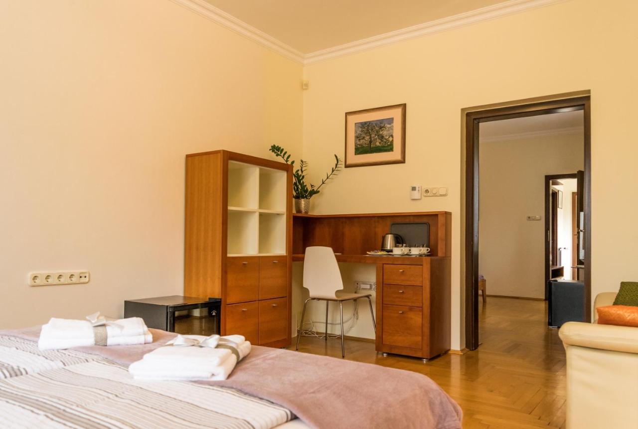 Mikes Vendeghaz Hotel Balatonfüred Buitenkant foto