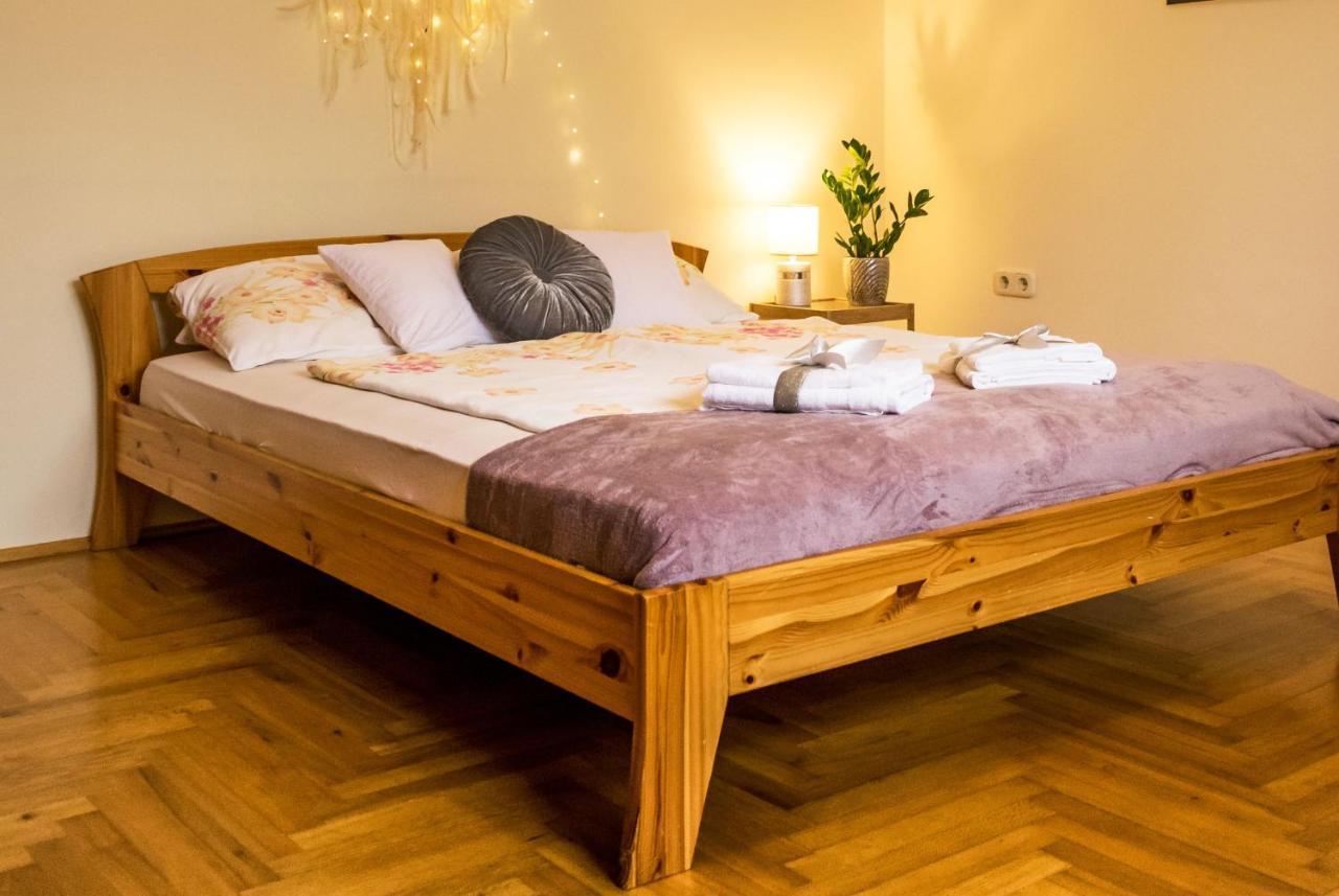 Mikes Vendeghaz Hotel Balatonfüred Buitenkant foto