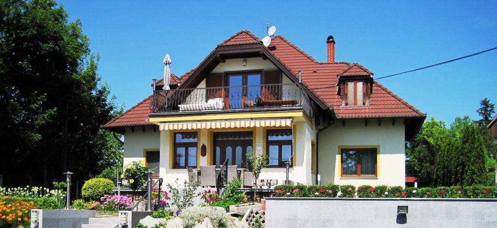 Mikes Vendeghaz Hotel Balatonfüred Buitenkant foto